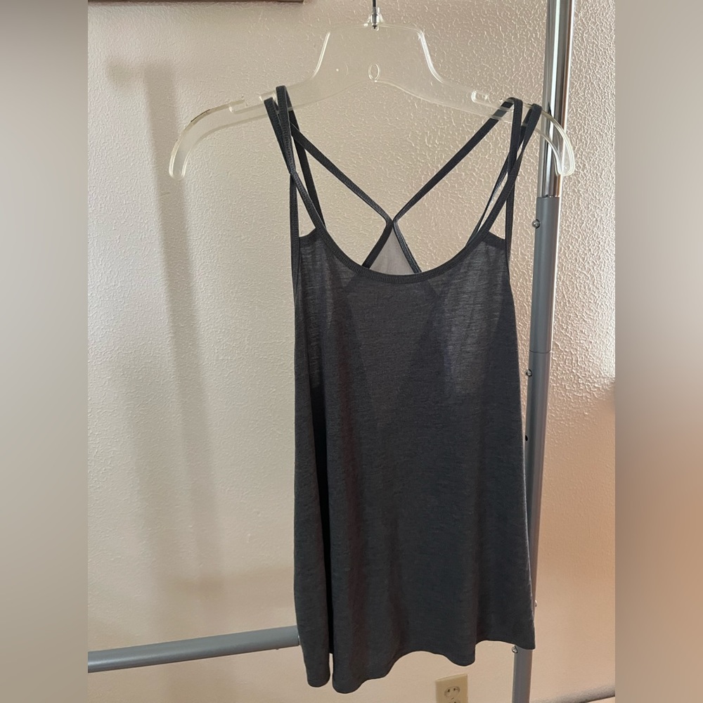 Old Navy active wear gray tank top, like new!